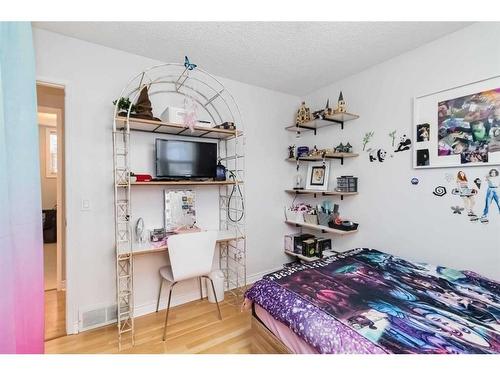 223 Dickins Drive, Fort Mcmurray, AB - Indoor Photo Showing Bedroom