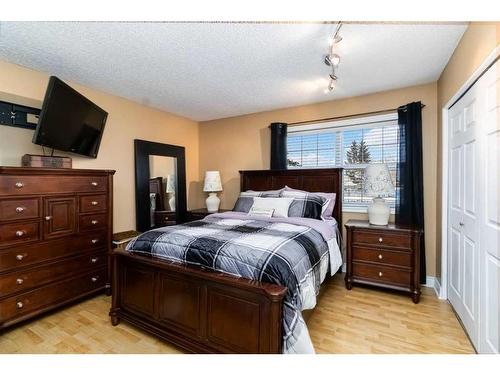 223 Dickins Drive, Fort Mcmurray, AB - Indoor Photo Showing Bedroom