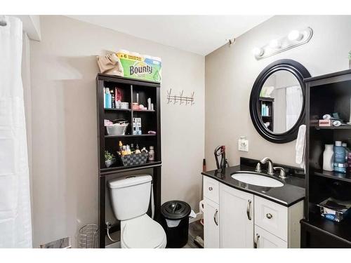 223 Dickins Drive, Fort Mcmurray, AB - Indoor Photo Showing Bathroom