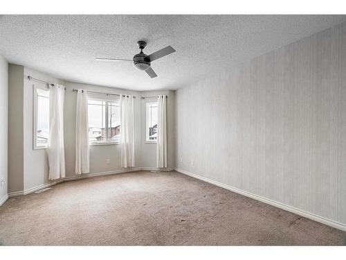 221 Lynx Crescent, Fort Mcmurray, AB - Indoor Photo Showing Other Room