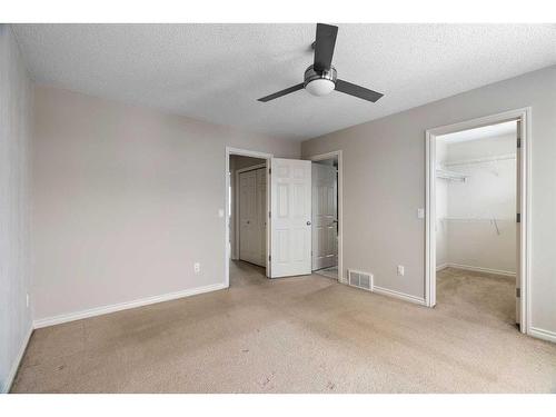 221 Lynx Crescent, Fort Mcmurray, AB - Indoor Photo Showing Other Room