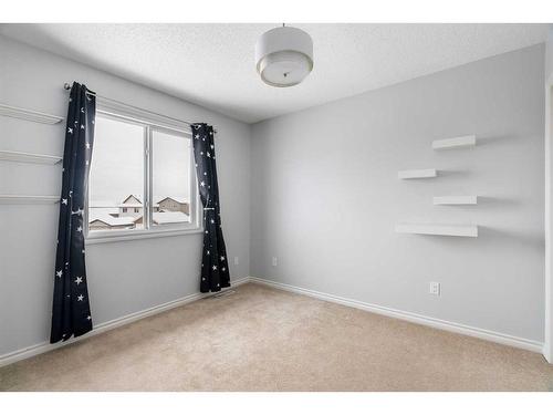 221 Lynx Crescent, Fort Mcmurray, AB - Indoor Photo Showing Other Room