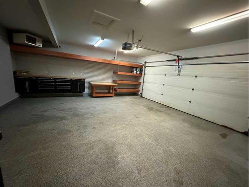 221 Lynx Crescent, Fort Mcmurray, AB - Indoor Photo Showing Garage