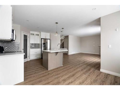 221 Lynx Crescent, Fort Mcmurray, AB - Indoor Photo Showing Kitchen