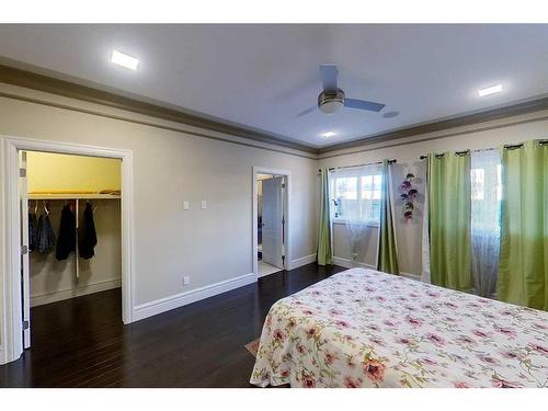 145 Stonecreek Landing, Fort Mcmurray, AB - Indoor Photo Showing Bedroom