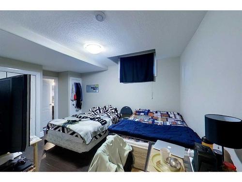 145 Stonecreek Landing, Fort Mcmurray, AB - Indoor Photo Showing Bedroom