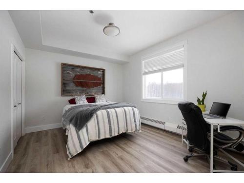 203-100 Denholm Gate, Fort Mcmurray, AB - Indoor Photo Showing Bedroom