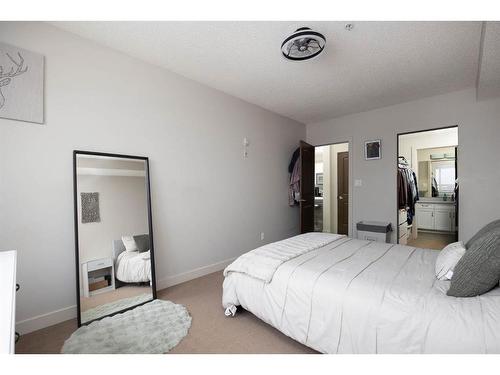 412-136B Sandpiper Road, Fort Mcmurray, AB - Indoor Photo Showing Bedroom