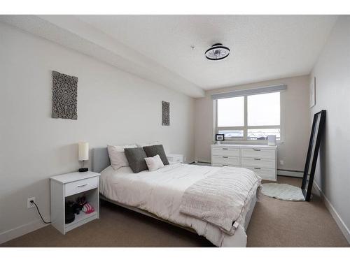 412-136B Sandpiper Road, Fort Mcmurray, AB - Indoor Photo Showing Bedroom