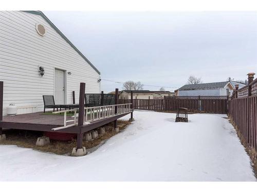 121 Grant Bay, Fort Mcmurray, AB - Outdoor With Deck Patio Veranda With Exterior