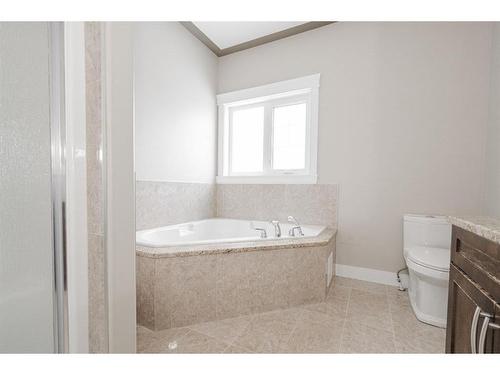 276 Sandpiper Road, Fort Mcmurray, AB - Indoor Photo Showing Bathroom