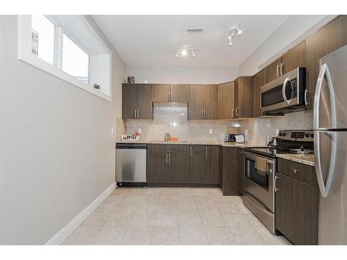 276 Sandpiper Road, Fort Mcmurray, AB - Indoor Photo Showing Kitchen