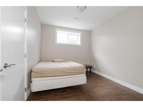 276 Sandpiper Road, Fort Mcmurray, AB - Indoor Photo Showing Bedroom