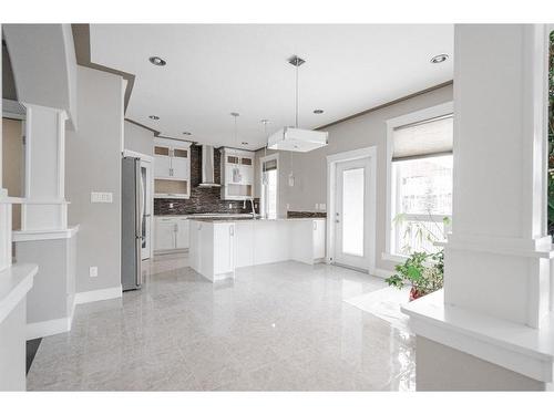 276 Sandpiper Road, Fort Mcmurray, AB - Indoor Photo Showing Kitchen With Upgraded Kitchen