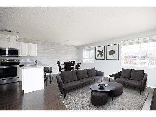 242 Mustang Road, Fort Mcmurray, AB - Indoor Photo Showing Living Room