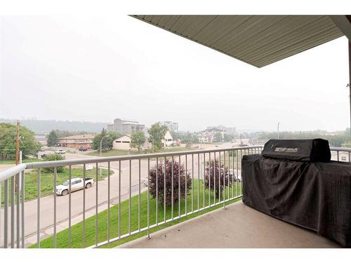 302-9918 Gordon Avenue, Fort Mcmurray, AB - Outdoor With Balcony With Exterior