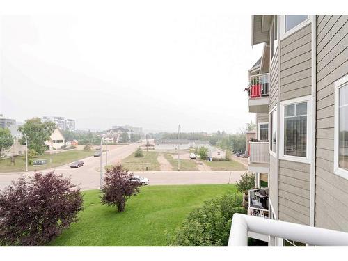 302-9918 Gordon Avenue, Fort Mcmurray, AB - Outdoor