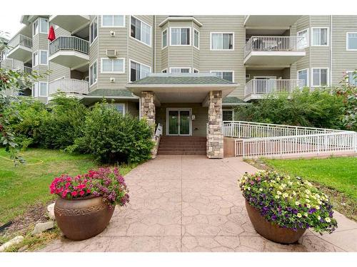 302-9918 Gordon Avenue, Fort Mcmurray, AB - Outdoor With Balcony With Facade