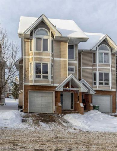 58-97 Wilson Drive, Fort Mcmurray, AB - Outdoor With Facade