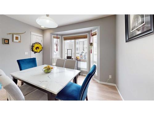 58-97 Wilson Drive, Fort Mcmurray, AB - Indoor Photo Showing Dining Room