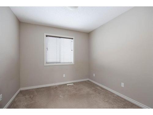 189 Sandstone Lane, Fort Mcmurray, AB - Indoor Photo Showing Other Room