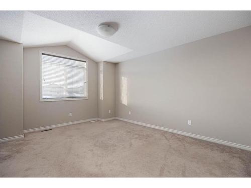 189 Sandstone Lane, Fort Mcmurray, AB - Indoor Photo Showing Other Room