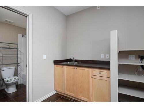 189 Sandstone Lane, Fort Mcmurray, AB - Indoor Photo Showing Bathroom