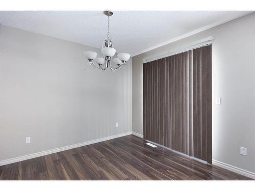 189 Sandstone Lane, Fort Mcmurray, AB - Indoor Photo Showing Other Room