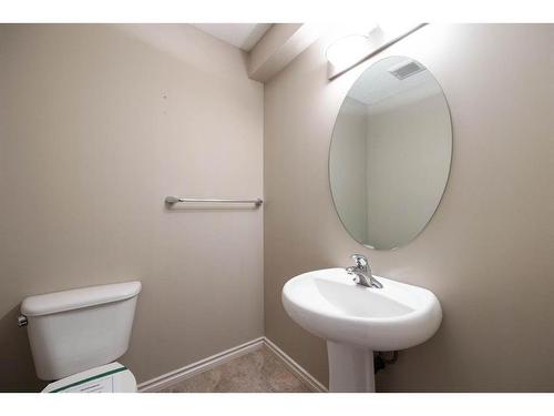 189 Sandstone Lane, Fort Mcmurray, AB - Indoor Photo Showing Bathroom