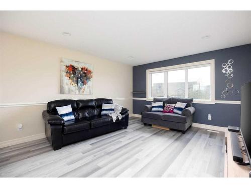 136 Gravelstone Road, Fort Mcmurray, AB - Indoor Photo Showing Living Room