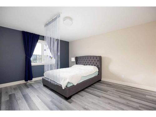 136 Gravelstone Road, Fort Mcmurray, AB - Indoor Photo Showing Bedroom