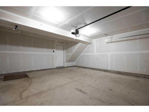 57-401 Athabasca Avenue, Fort Mcmurray, AB - Indoor Photo Showing Garage