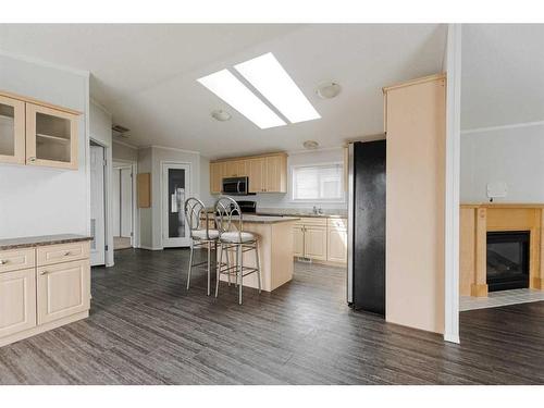 124 Fir Street, Fort Mcmurray, AB - Indoor Photo Showing Kitchen