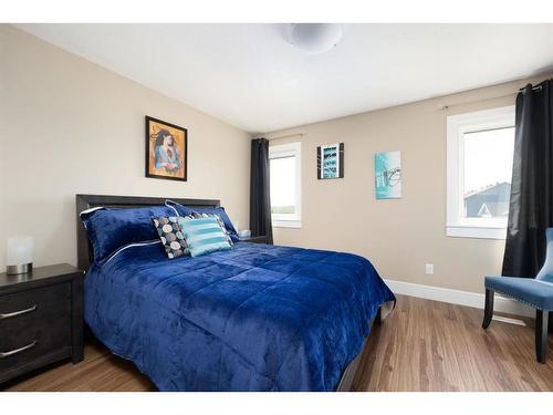 110 Aspenhill Drive, Fort Mcmurray, AB - Indoor Photo Showing Bedroom