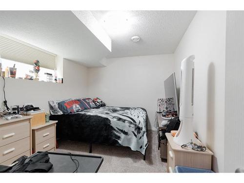 160 O'Coffey Crescent, Fort Mcmurray, AB - Indoor Photo Showing Bedroom