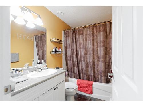 160 O'Coffey Crescent, Fort Mcmurray, AB - Indoor Photo Showing Bathroom