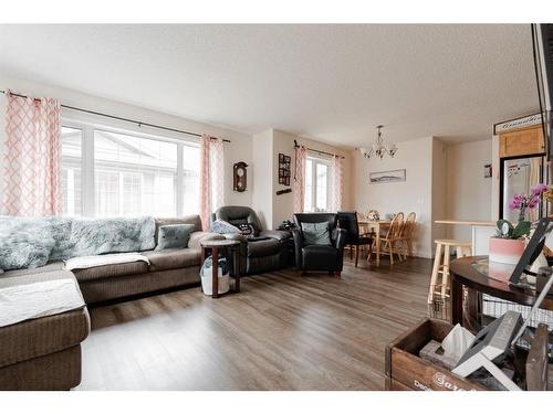 160 O'Coffey Crescent, Fort Mcmurray, AB - Indoor Photo Showing Living Room