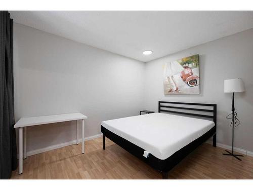 110 Ross Street, Fort Mcmurray, AB - Indoor Photo Showing Bedroom