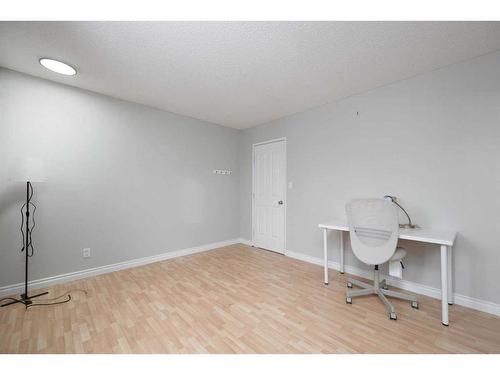 110 Ross Street, Fort Mcmurray, AB - Indoor Photo Showing Other Room