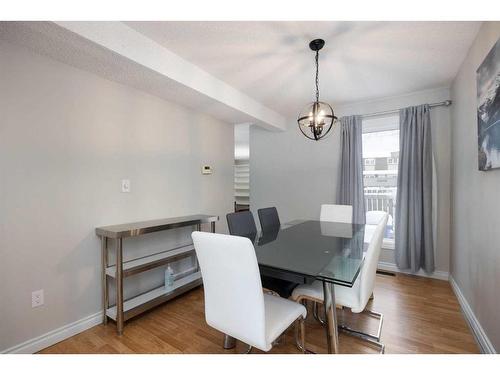 110 Ross Street, Fort Mcmurray, AB - Indoor Photo Showing Dining Room