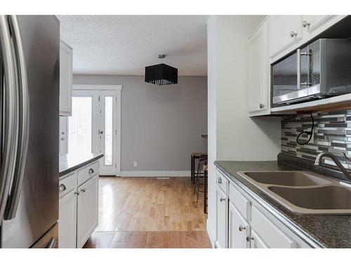 197 Ross Haven Drive, Fort Mcmurray, AB - Indoor Photo Showing Kitchen With Double Sink