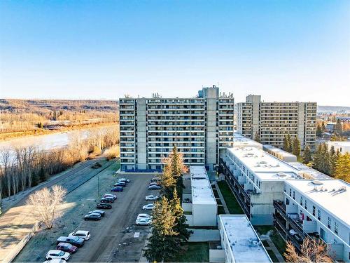 711-13221 Macdonald Drive, Fort Mcmurray, AB - Outdoor With View