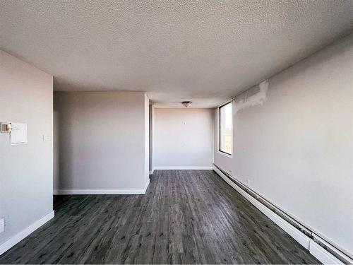 711-13221 Macdonald Drive, Fort Mcmurray, AB - Indoor Photo Showing Other Room