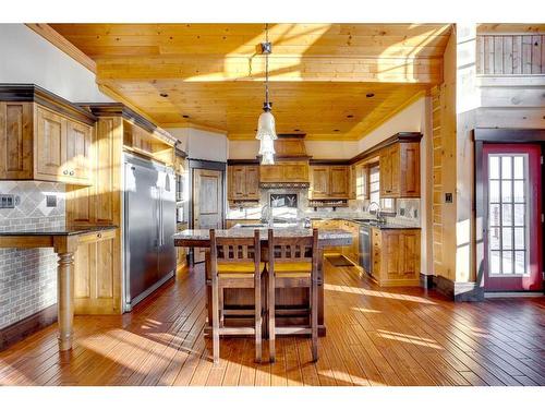 173 Sommer Way, Saprae Creek, AB - Indoor Photo Showing Kitchen