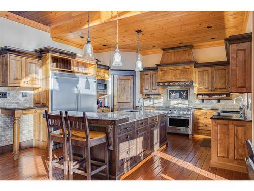 173 Sommer Way, Saprae Creek, AB - Indoor Photo Showing Kitchen