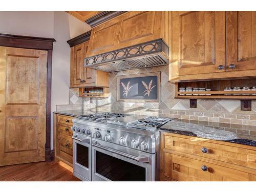 173 Sommer Way, Saprae Creek, AB - Indoor Photo Showing Kitchen