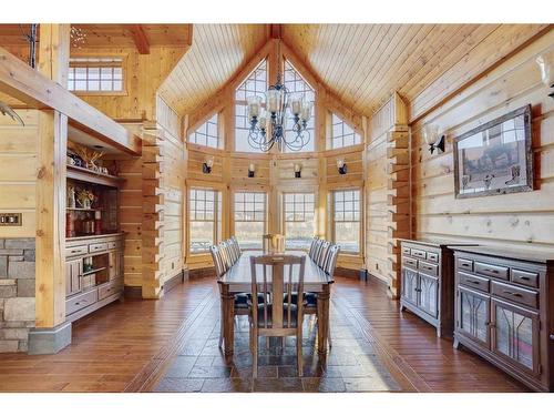 173 Sommer Way, Saprae Creek, AB - Indoor Photo Showing Dining Room