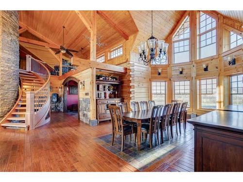 173 Sommer Way, Saprae Creek, AB - Indoor Photo Showing Dining Room