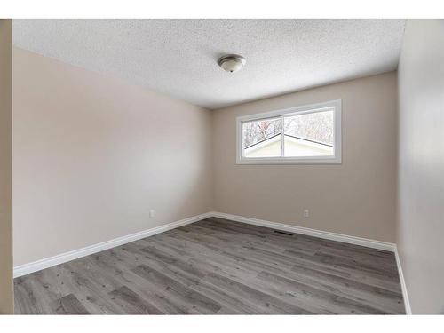 55 Fitzsimmons Avenue, Fort Mcmurray, AB - Indoor Photo Showing Other Room