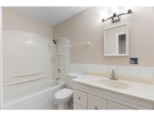 55 Fitzsimmons Avenue, Fort Mcmurray, AB - Indoor Photo Showing Bathroom